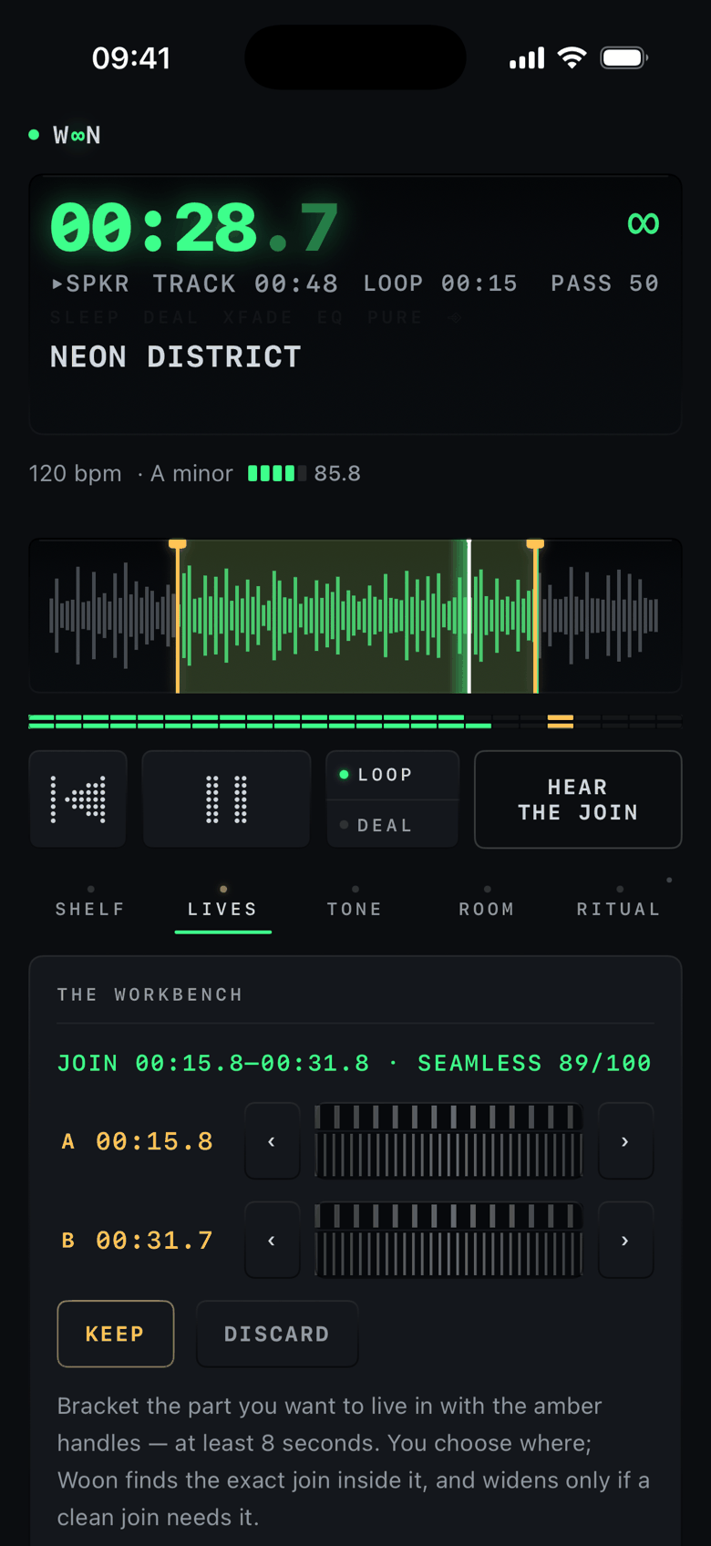 The placement workbench: the waveform zoomed with two amber bracket handles, the live verdict 'JOIN 00:15.8–00:31.8, SEAMLESS 89/100', A and B jog wheels, and amber KEEP / DISCARD buttons.